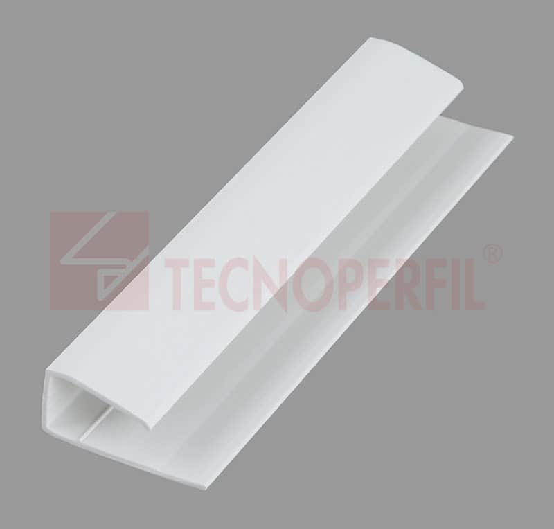 ARREMATE EM PVC “U” 30X13MM - TEC 238